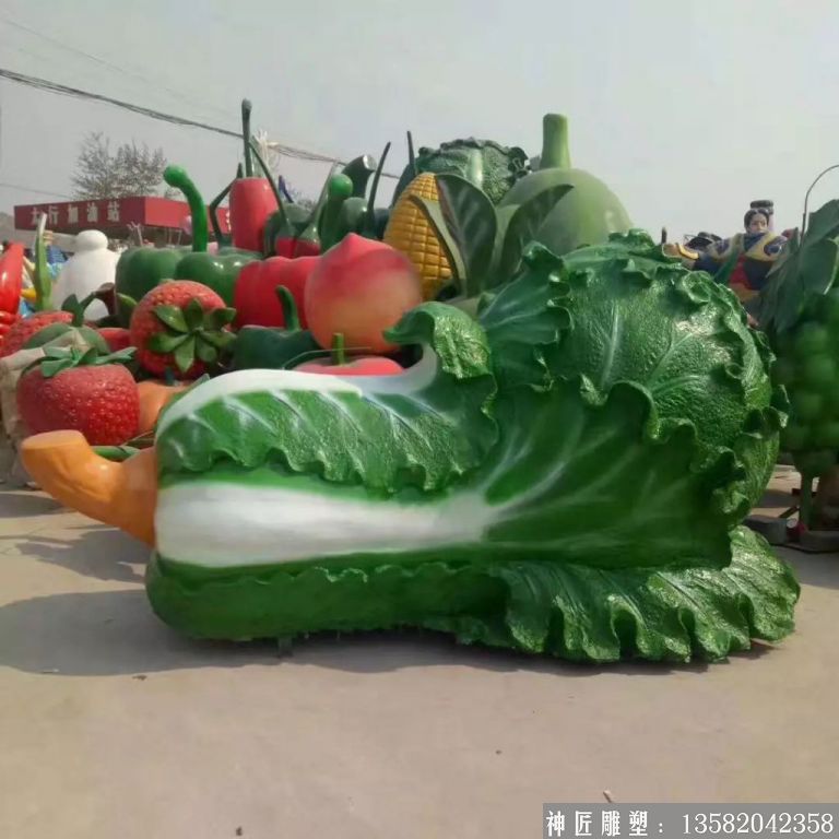 平躺着的大白菜雕塑，绿色蔬菜雕塑加工厂家